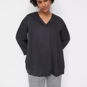 LANE BRYANT - Long-Sleeve V-Neck Satin Tunic